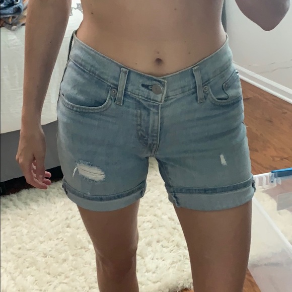 Levi Strauss women’s shorts - 26 - Picture 3 of 6